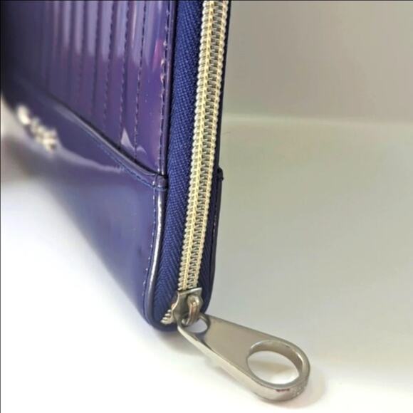 Ted Baker Quilted Patent Leather iPad Tablet Case Portfolio Purple Glossy - Picture 9 of 9